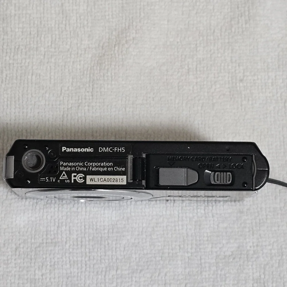 Panasonic LUMIX DMC-FH5 Compact Digital camera Black Works BUT READ‎